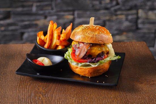Burger House Pecr